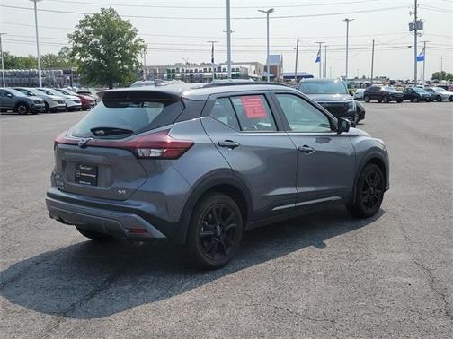 2024 Nissan Kicks SR
