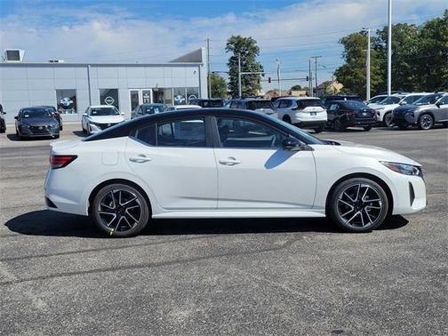 2025 Nissan Sentra SR