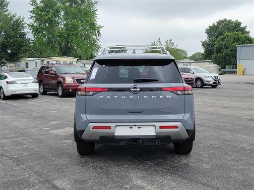 2025 Nissan Pathfinder Platinum