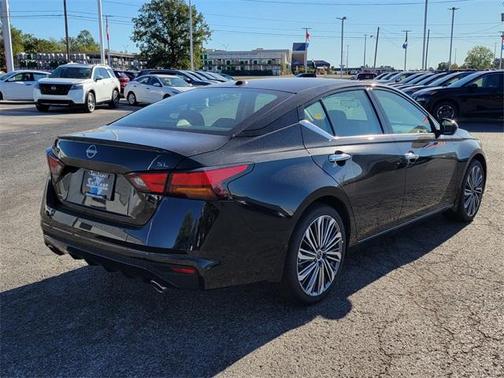 2025 Nissan Altima SL