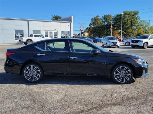 2025 Nissan Altima SL