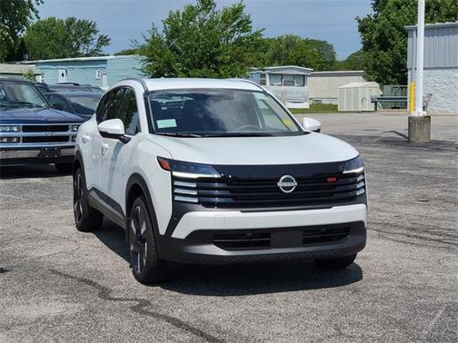 2025 Nissan Kicks SR