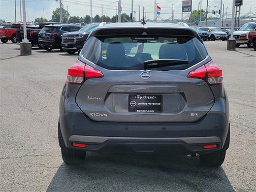 2020 Nissan Kicks SR