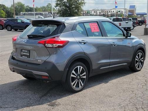 2020 Nissan Kicks SR