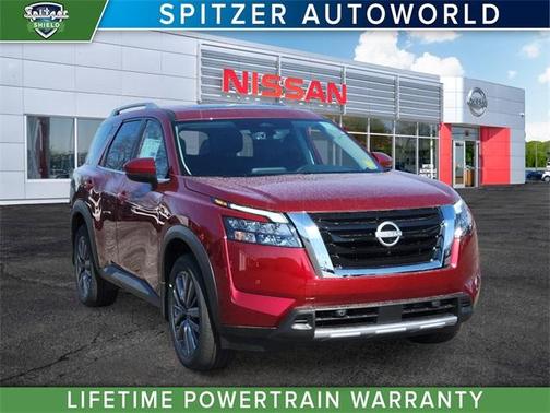 2025 Nissan Pathfinder SL