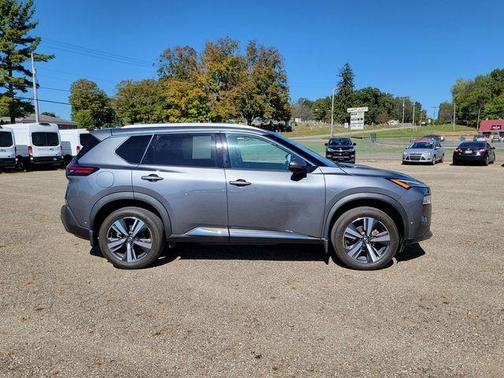 2022 Nissan Rogue SL