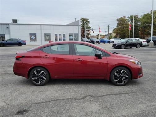 2025 Nissan Versa 1.6 SR