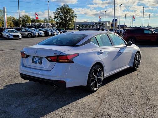 2025 Nissan Altima SR