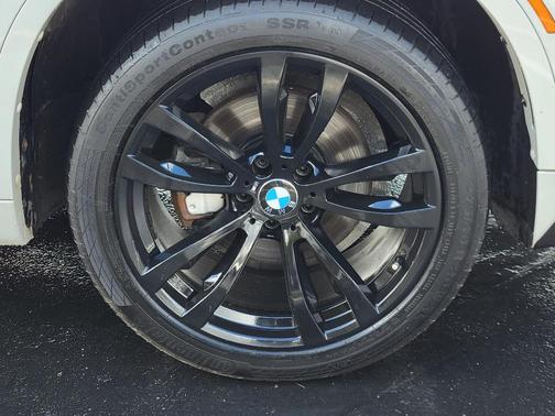 Photo 4 of 30 of 2017 BMW X6 xDrive35i