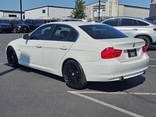 2011 BMW 335 335i