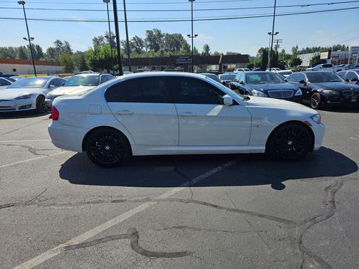 2011 BMW 335 335i