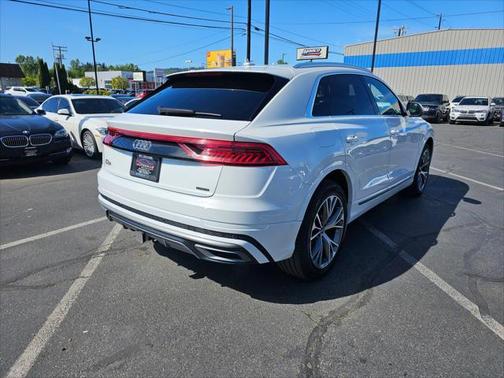 2021 Audi Q8 55 Premium