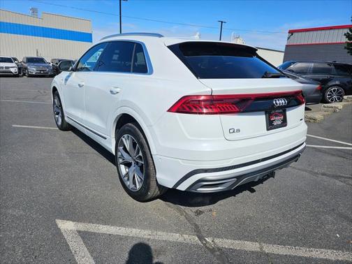 2021 Audi Q8 55 Premium
