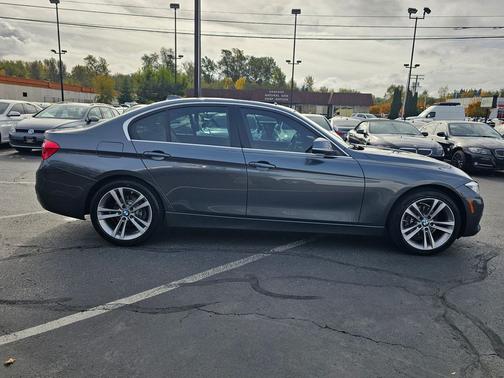 2017 BMW 330 330i