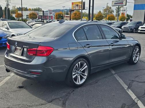 2017 BMW 330 330i