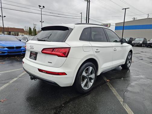 2020 Audi Q5 45 Premium