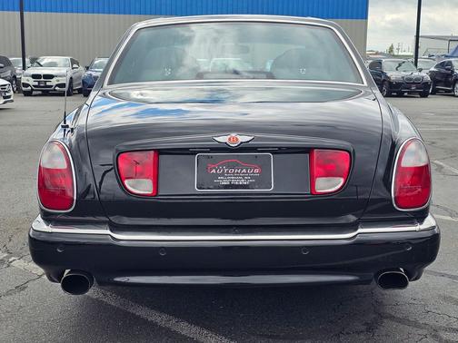 Black 2001 Bentley Arnage Red Label