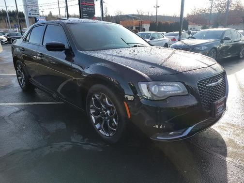 Photo 3 of 30 of 2016 Chrysler 300 S