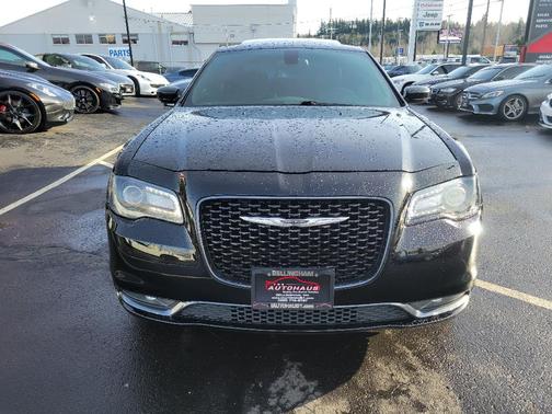 Photo 2 of 30 of 2016 Chrysler 300 S