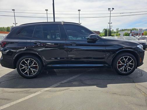 Black 2022 BMW X3 xDrive30i