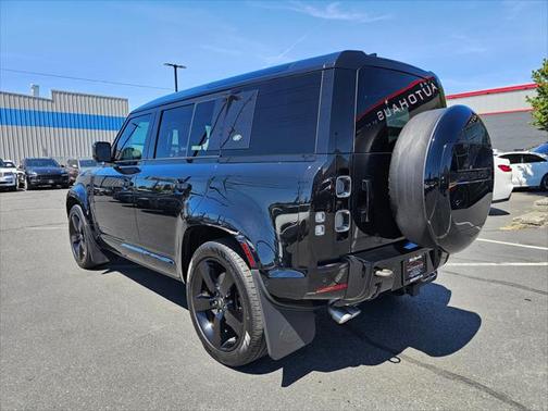 2023 Land Rover Defender 110 V8