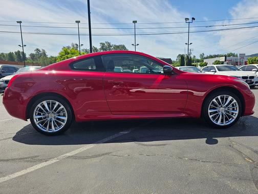 Vibrant Red 2013 INFINITI G37x Base