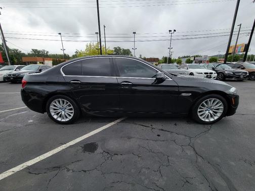 Photo 5 of 30 of 2014 BMW 528 i xDrive