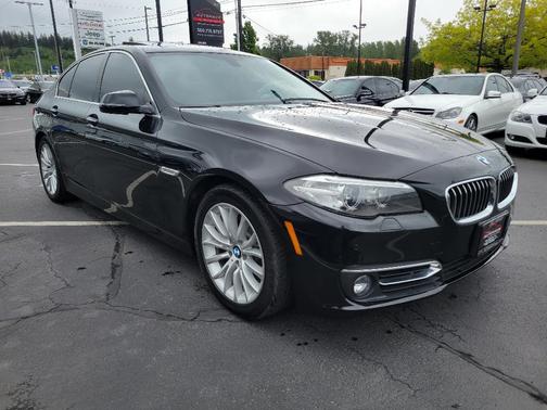 Photo 3 of 30 of 2014 BMW 528 i xDrive