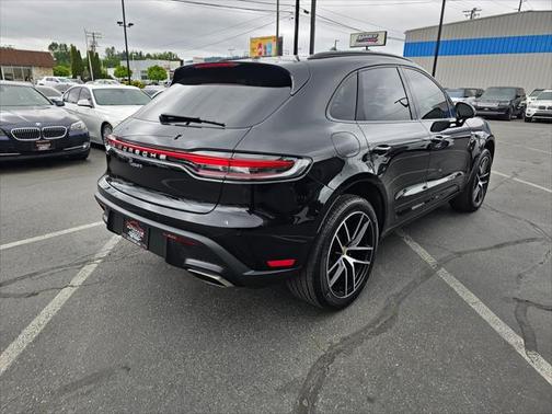 2024 Porsche Macan Base