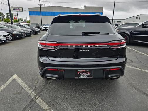 2024 Porsche Macan Base
