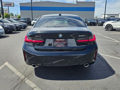2025 BMW 330 i xDrive