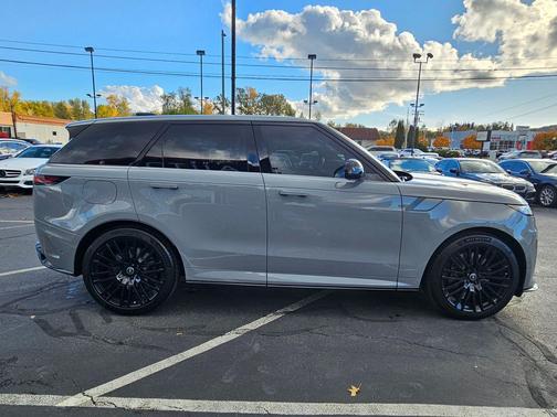 2025 Land Rover Range Rover Sport P635 SV Edition Two