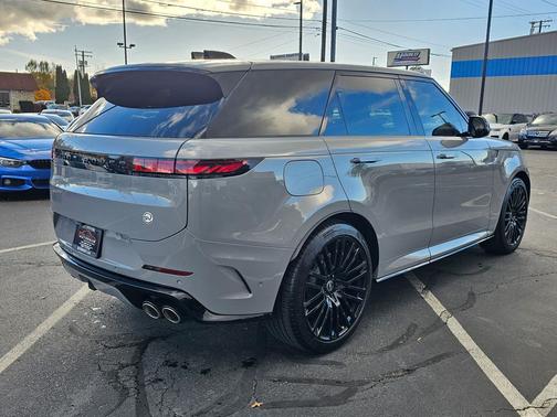 2025 Land Rover Range Rover Sport P635 SV Edition Two