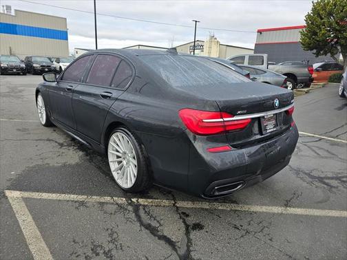 2016 BMW 750 i xDrive