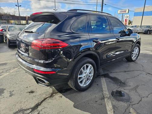 2017 Porsche Cayenne Base