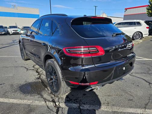2017 Porsche Macan Turbo