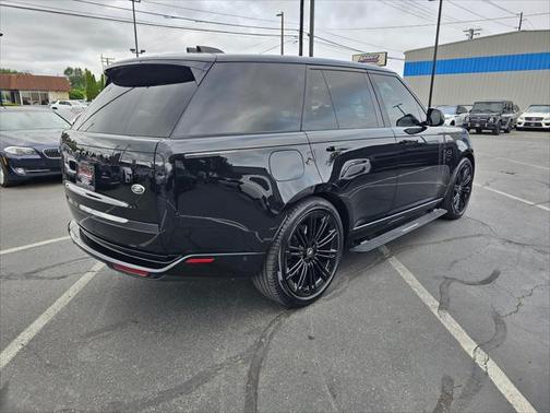 2023 Land Rover Range Rover P530 SE