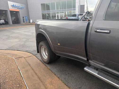 2019 RAM 3500 Laramie Crew Cab 4x4 8' Box