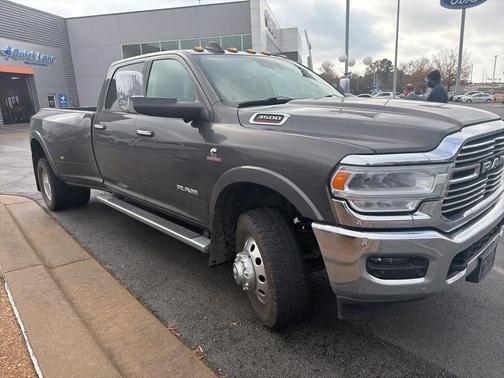 2019 RAM 3500 Laramie Crew Cab 4x4 8' Box