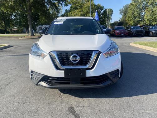 2020 Nissan Kicks S