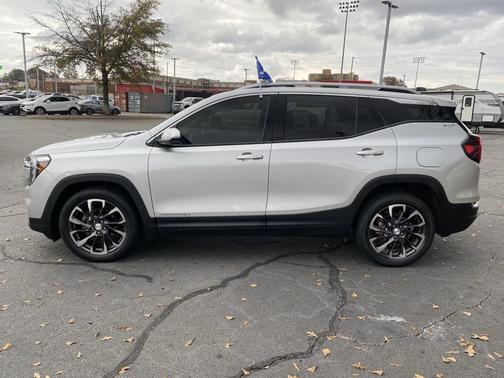 2022 GMC Terrain SLT