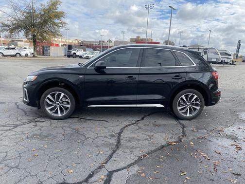 2023 Audi Q5 45 S line Premium