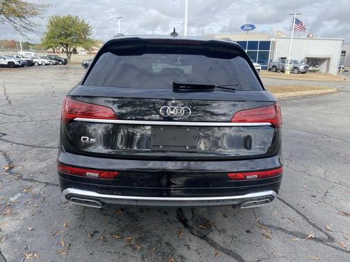 2023 Audi Q5 45 S line Premium