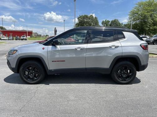 2023 Jeep Compass Trailhawk
