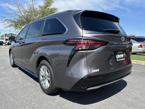 2021 Toyota Sienna Limited 7-Passenger