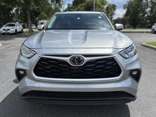 2020 Toyota Highlander LE