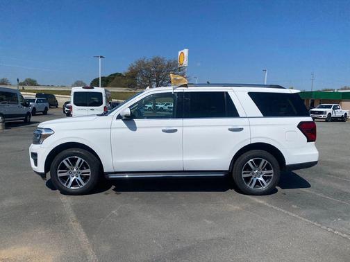 OXFORD WHITE 2022 Ford Expedition Limited