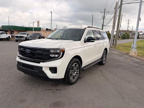 White Metallic 2026 Ford Expedition Active