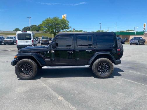 Black Clearcoat 2020 Jeep Wrangler Unlimited Sahara