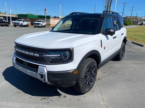 OXFORD WHITE 2026 Ford Bronco Sport Badlands